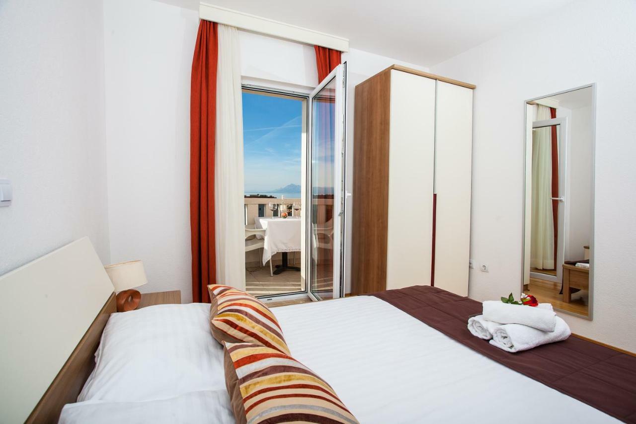 Villa Luce Mit Pool Makarska Exterior photo